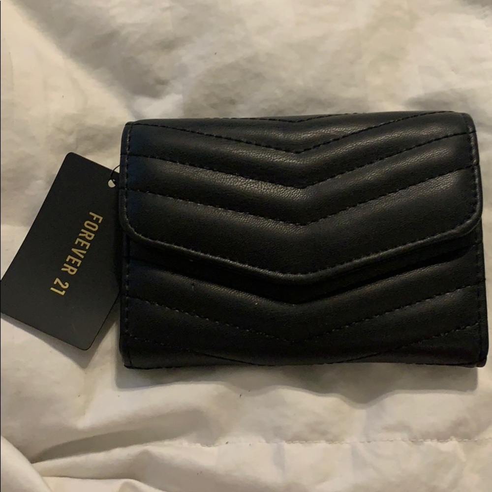 {Forever 21} NWT quilted wallet